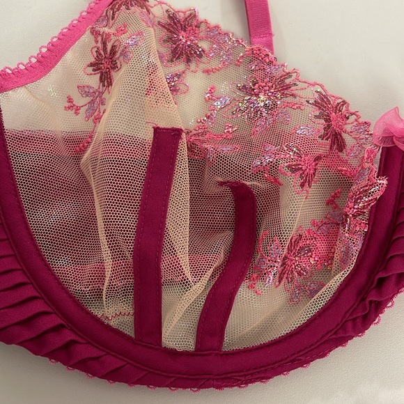 For Love and Lemons Magenta Bra (XL), Thong (L), and Garter (L) Set - Picture 2 of 4